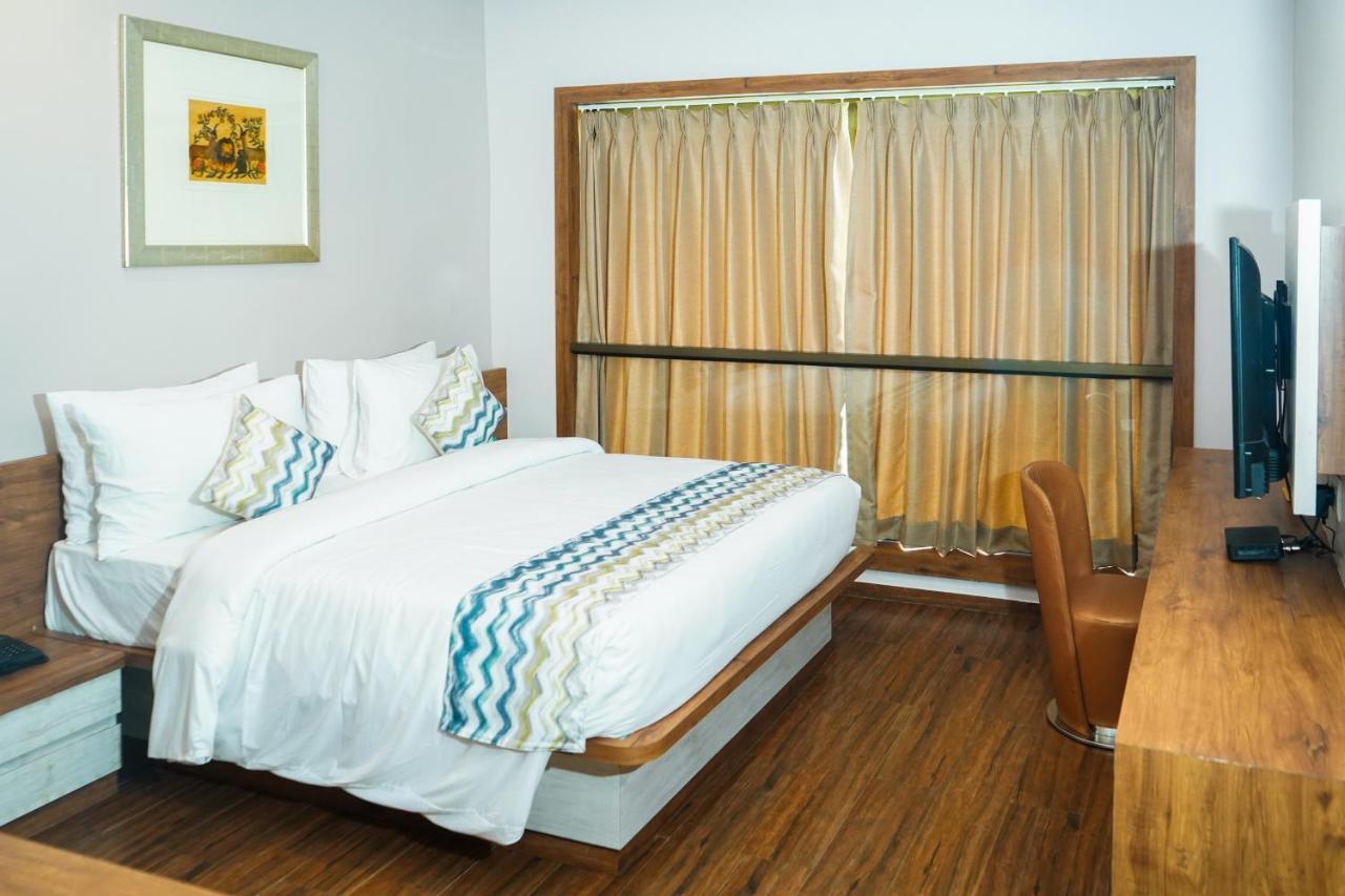 Nest Beacon Resort Daman Eksteriør bilde